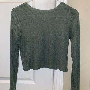 Long sleeve crop top